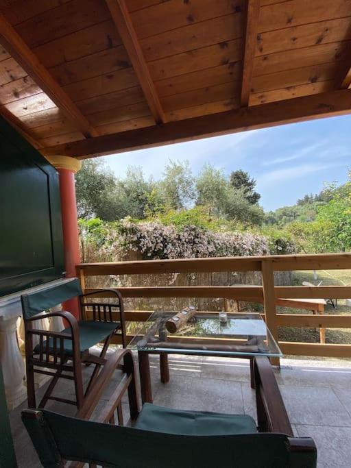 Casa Piccolino Villa Paramonas  Buitenkant foto