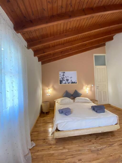 Casa Piccolino Villa Paramonas  Buitenkant foto