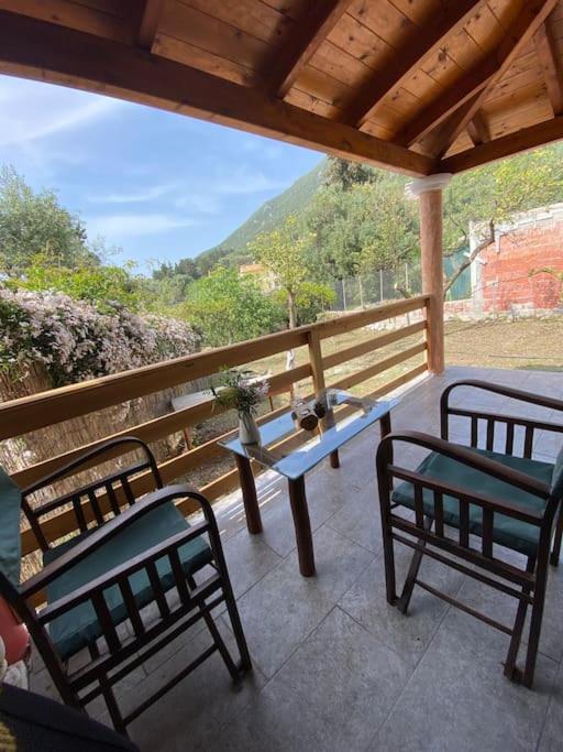 Casa Piccolino Villa Paramonas  Buitenkant foto