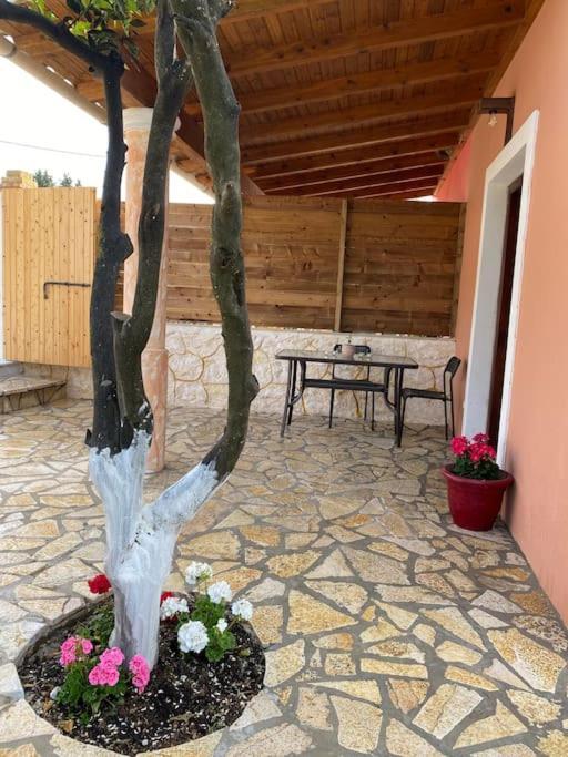 Casa Piccolino Villa Paramonas  Buitenkant foto
