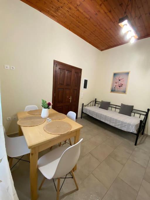 Casa Piccolino Villa Paramonas  Buitenkant foto